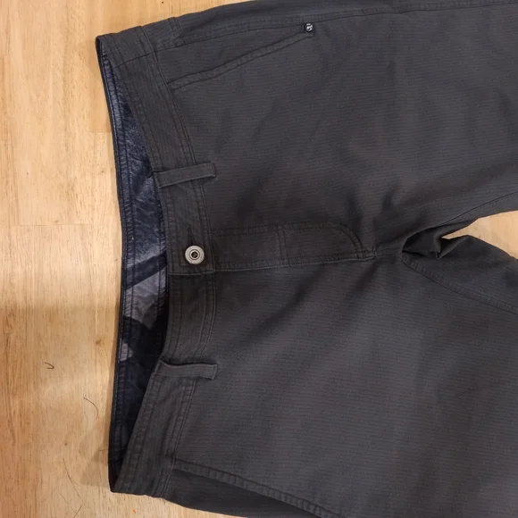 Lululemon atletica men's outdoor pants. Size 34 - Picture 5 of 8